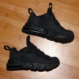 Nike Air 270 Sneakers